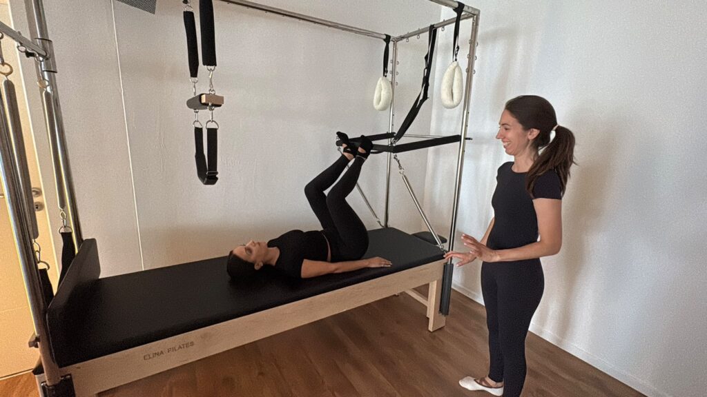 pilates-cadillac-seance-mpk-center Séance de Pilates sur appareil Cadillac encadrée par une kinésithérapeute au MPK Center